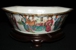 Antique Chinese Porcelain Famille Rose Immortals Bowl CP9